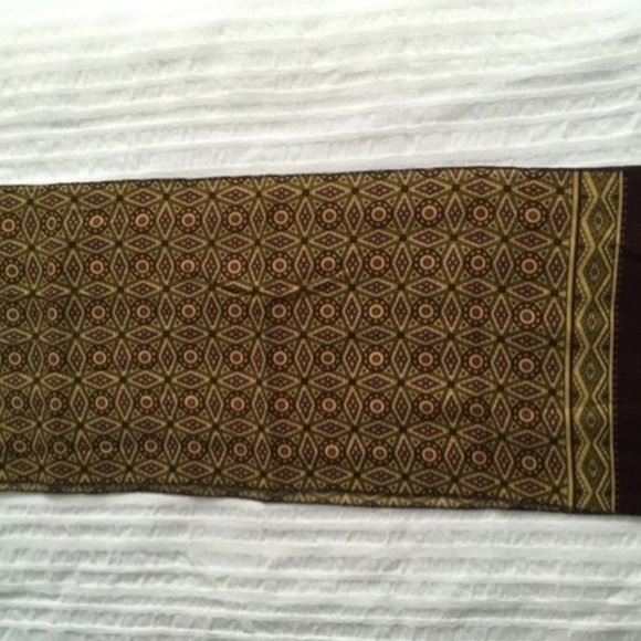 scarves - Picture 5 of 7